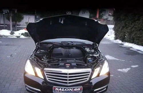MERCEDES-BENZ Klasa E 