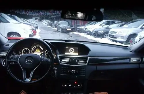 MERCEDES-BENZ Klasa E 