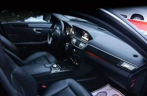 MERCEDES-BENZ Klasa E 