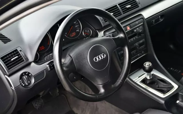 AUDI A4 