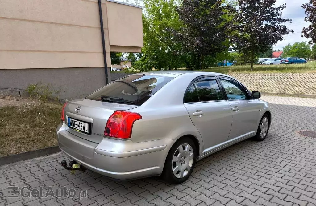 TOYOTA Avensis 