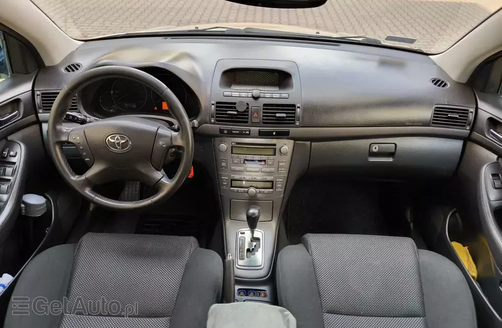 TOYOTA Avensis 