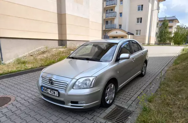 TOYOTA Avensis 