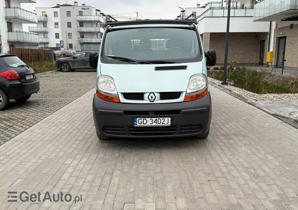 RENAULT Trafic 