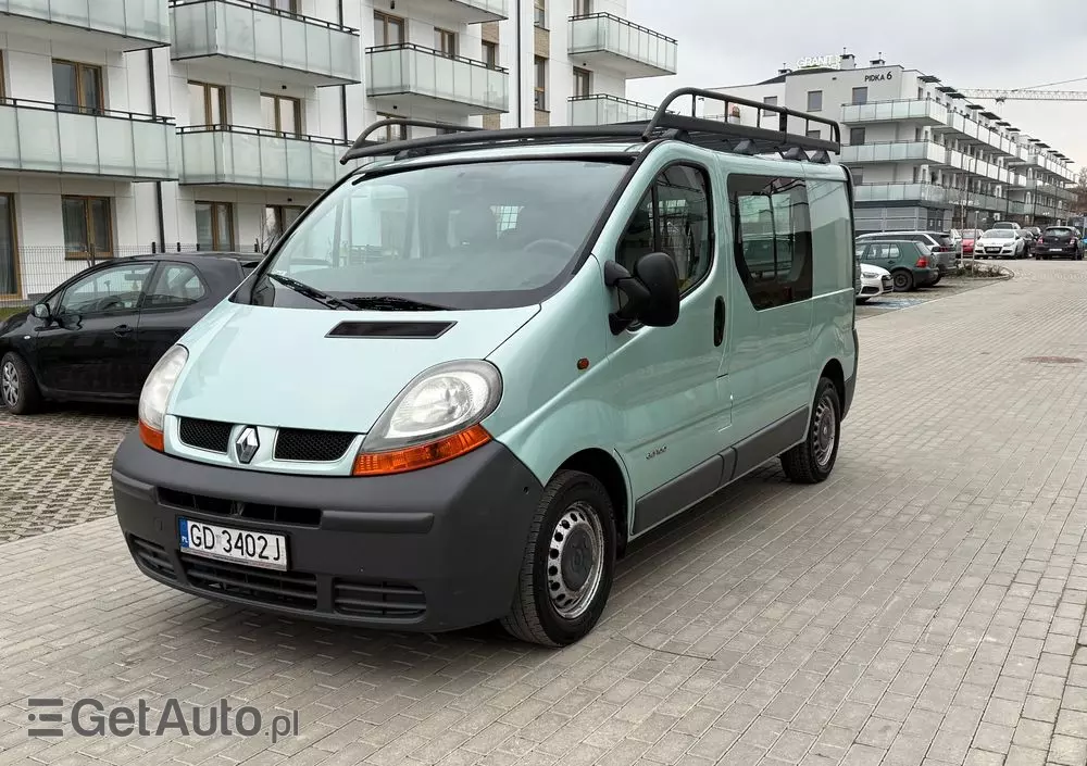 RENAULT Trafic 