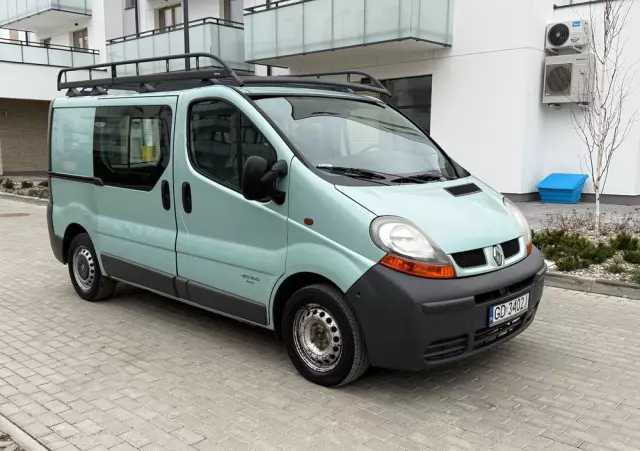 RENAULT Trafic 