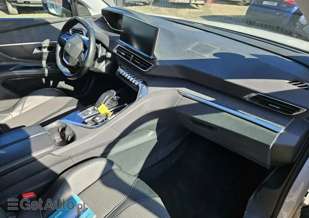 PEUGEOT 5008 BlueHDi 130 EAT8 Allure Pack