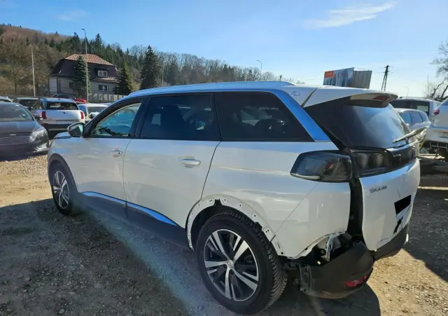 PEUGEOT 5008 BlueHDi 130 EAT8 Allure Pack
