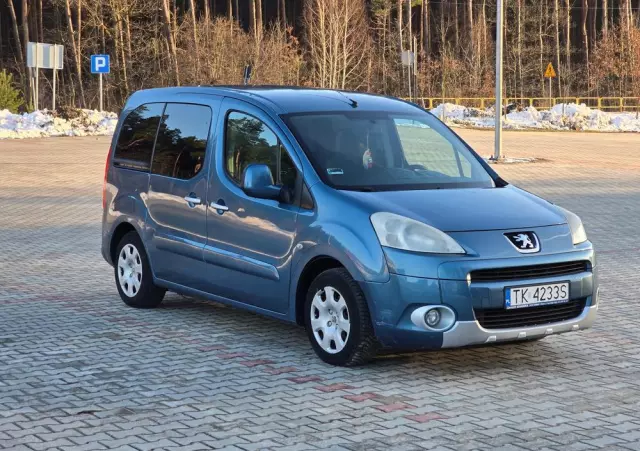 PEUGEOT Partner Tepee 110 Family