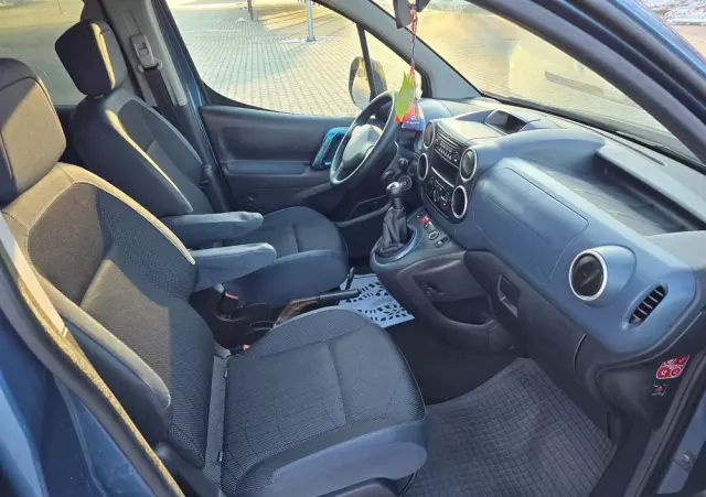 PEUGEOT Partner Tepee 110 Family