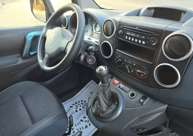 PEUGEOT Partner Tepee 110 Family