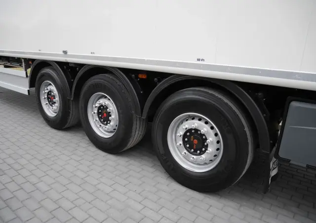 KRAKER Ruchoma Podłoga 92m3 