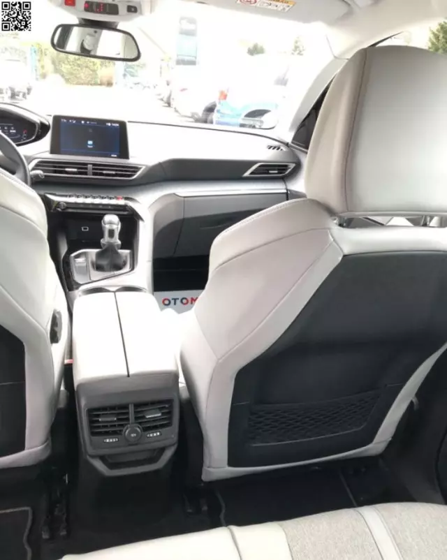 PEUGEOT 3008 1.5 BlueHDi Allure S&S