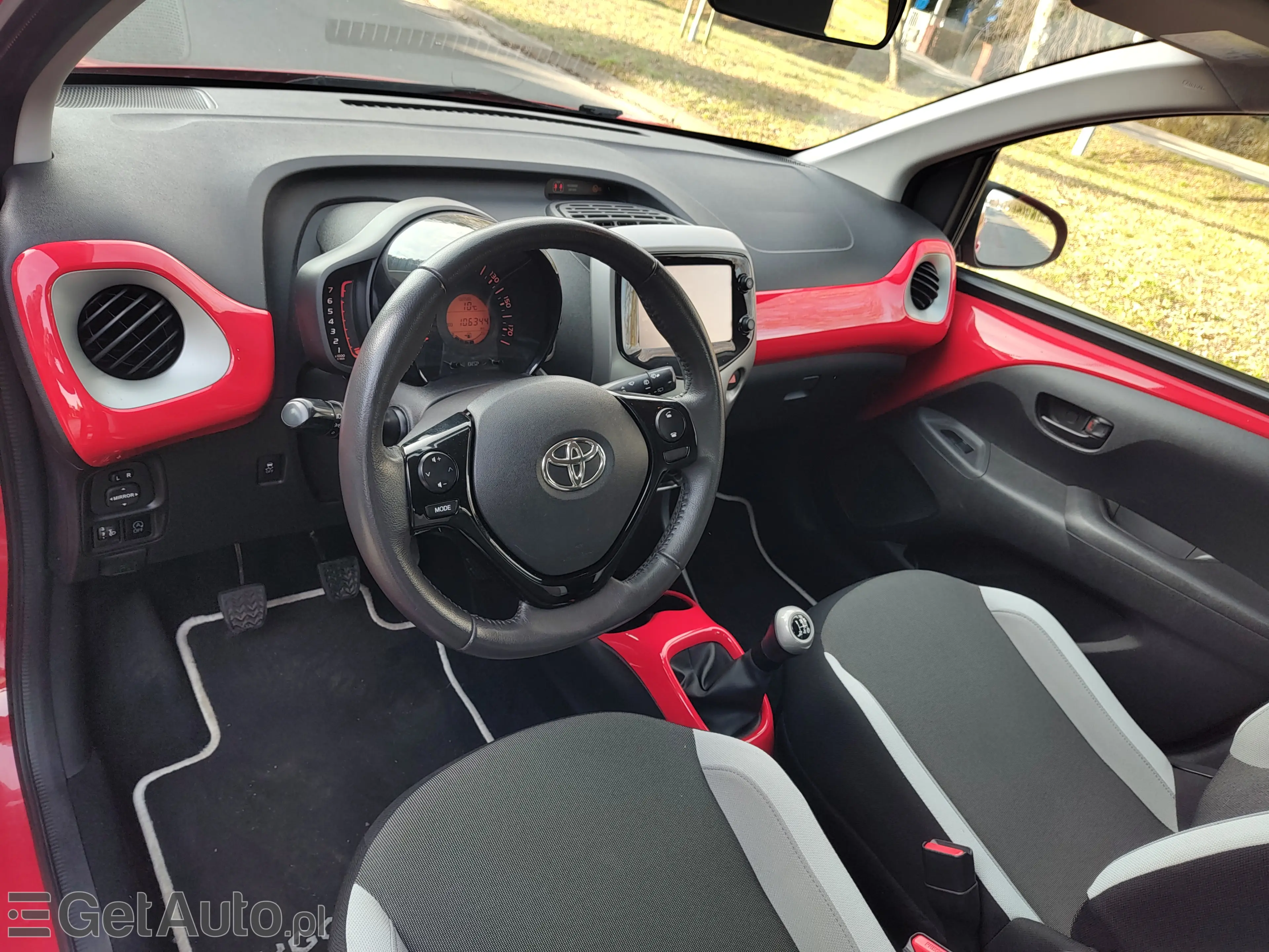 TOYOTA Aygo X-clusiv