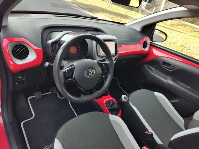 TOYOTA Aygo X-clusiv