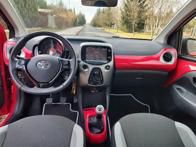 TOYOTA Aygo X-clusiv