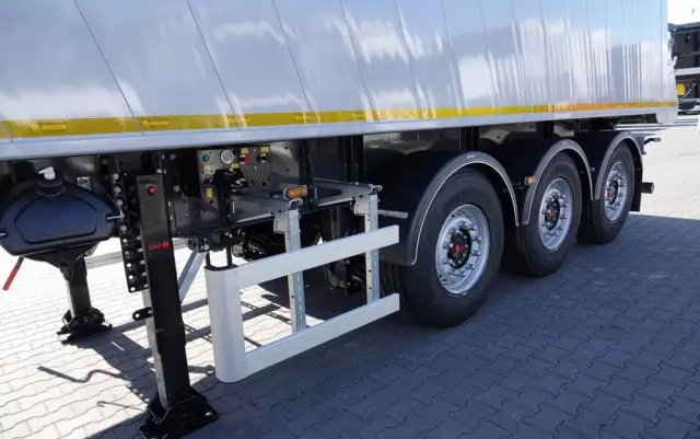 WIELTON WYWROTKA ALUMINIOWA 36 M3 / KLAPA / FABRYCZNIE NOWA 2025 ROK / PODŁOGA 7MM / OŚ PODNOSZONA / DOSTĘPNA OD RĘKI 