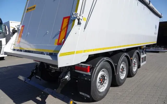 WIELTON WYWROTKA ALUMINIOWA 36 M3 / KLAPA / FABRYCZNIE NOWA 2025 ROK / PODŁOGA 7MM / OŚ PODNOSZONA / DOSTĘPNA OD RĘKI 