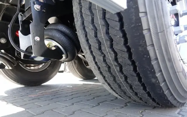 WIELTON WYWROTKA ALUMINIOWA 36 M3 / KLAPA / FABRYCZNIE NOWA 2025 ROK / PODŁOGA 7MM / OŚ PODNOSZONA / DOSTĘPNA OD RĘKI 