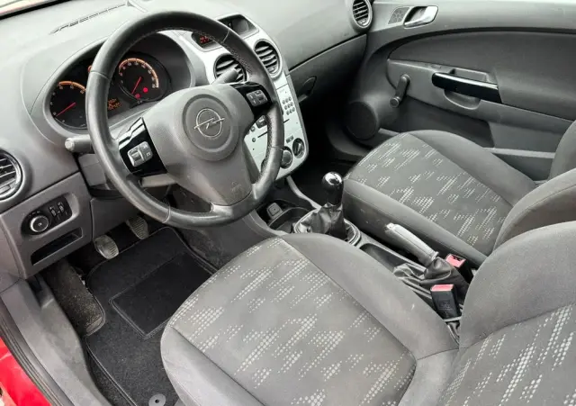 OPEL Corsa 1.2 Edition