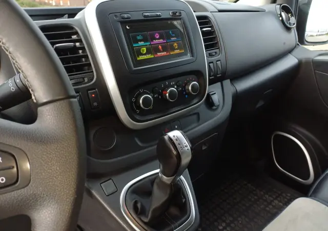 RENAULT Trafic 2.0 dCi Escapade EDC