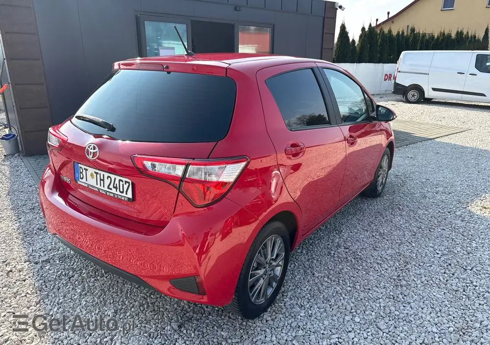 TOYOTA Yaris 