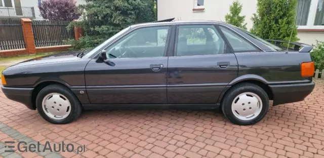 AUDI 80 