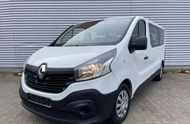RENAULT Trafic 