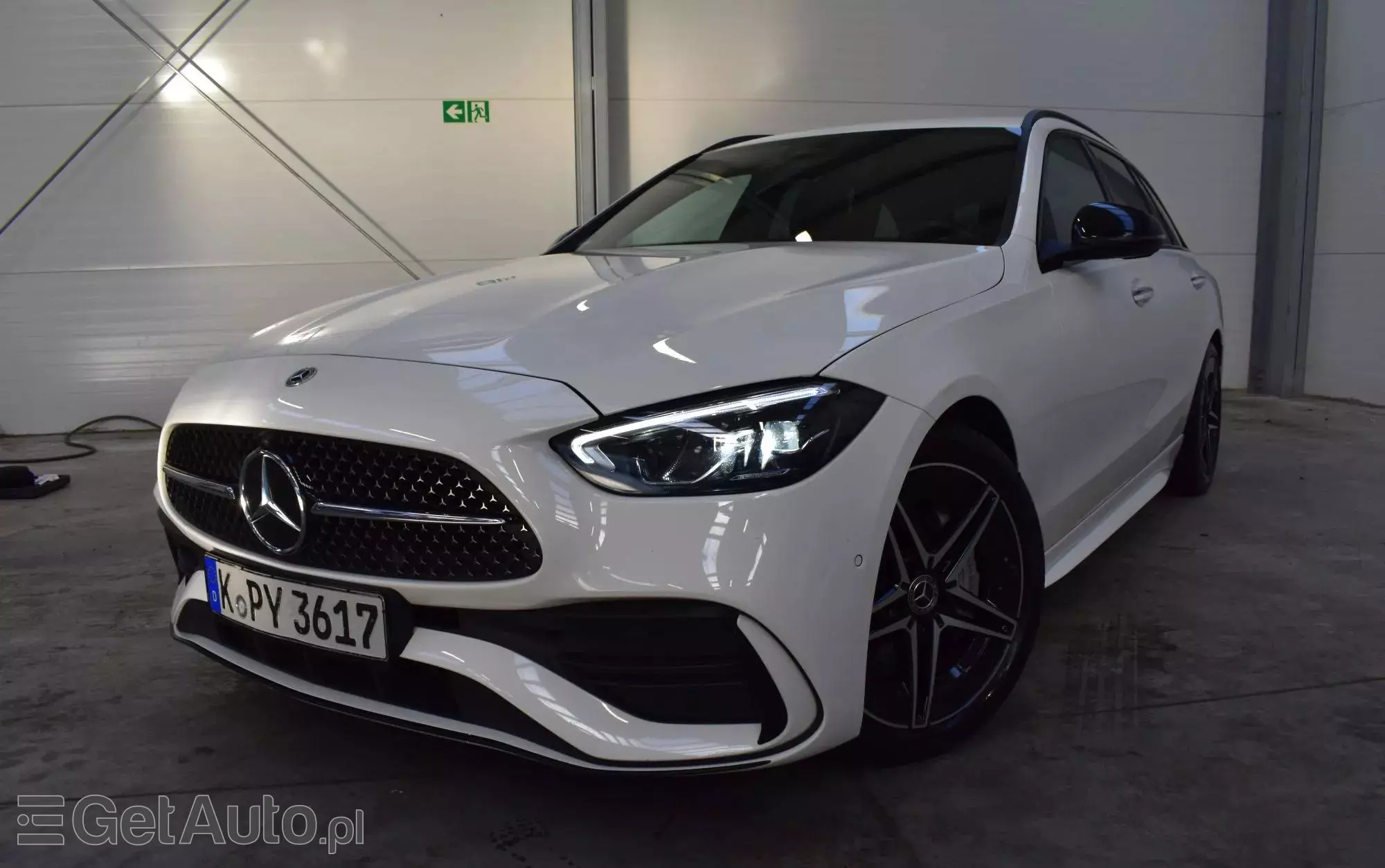 MERCEDES-BENZ Klasa C 200 d T 9G-TRONIC AMG Line