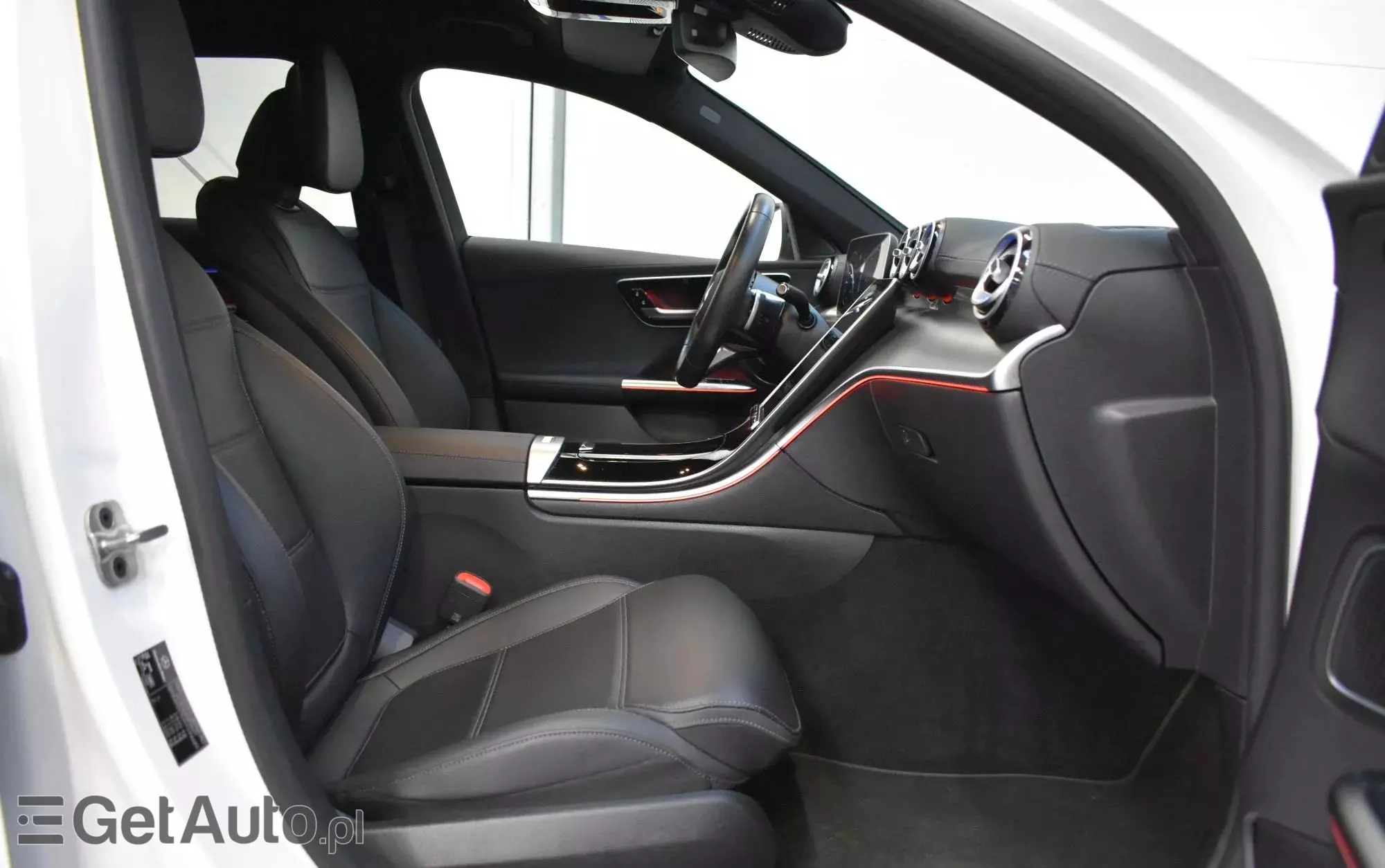 MERCEDES-BENZ Klasa C 200 d T 9G-TRONIC AMG Line