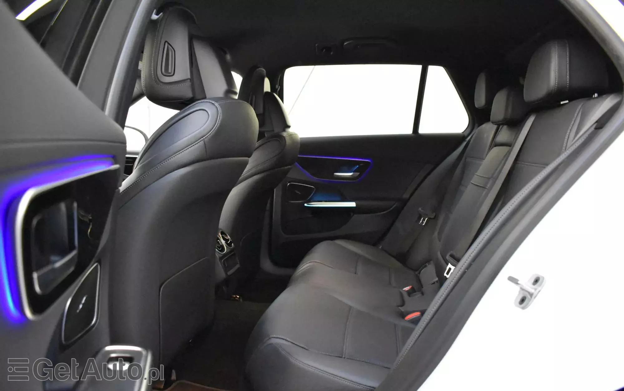 MERCEDES-BENZ Klasa C 200 d T 9G-TRONIC AMG Line