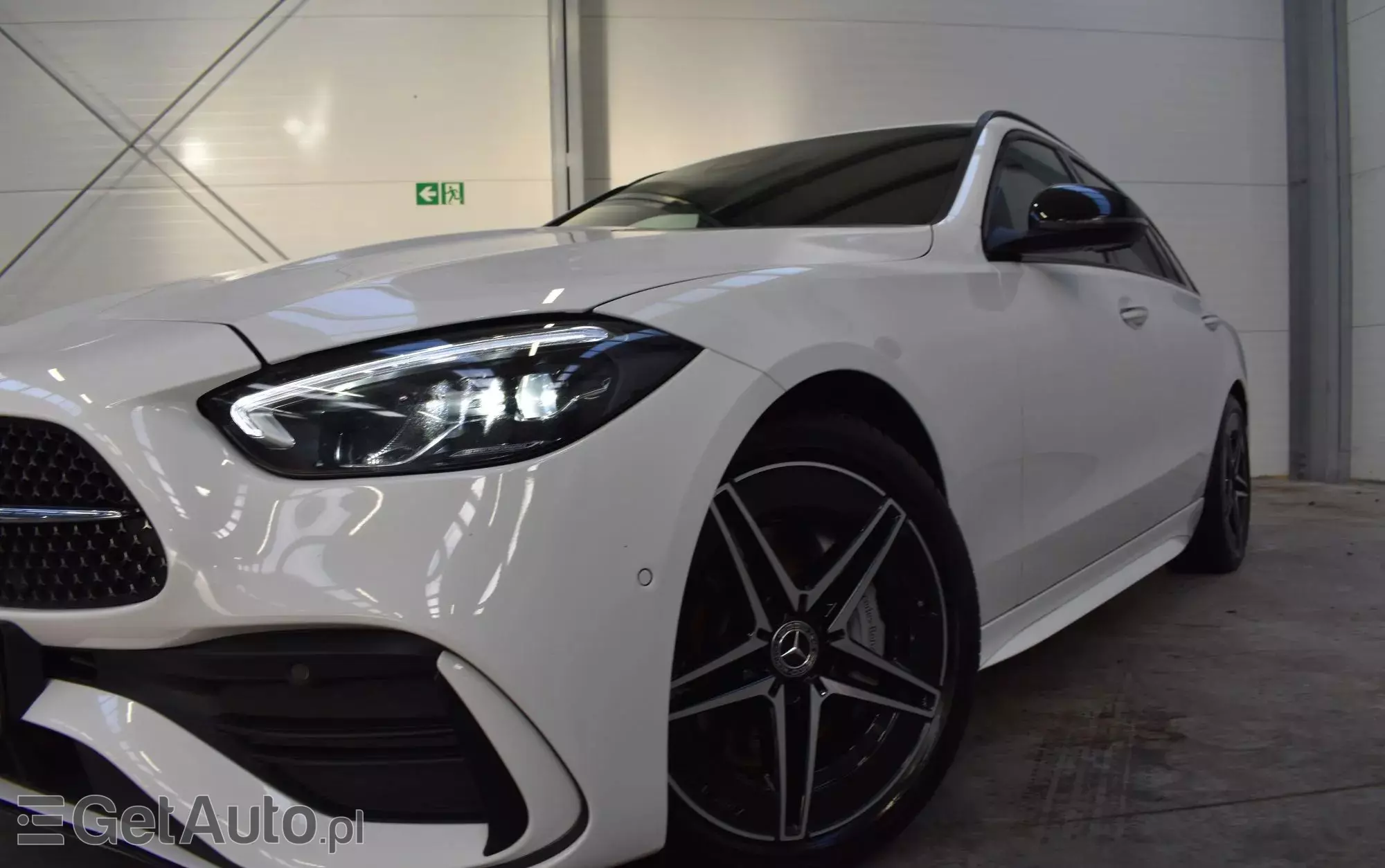 MERCEDES-BENZ Klasa C 200 d T 9G-TRONIC AMG Line