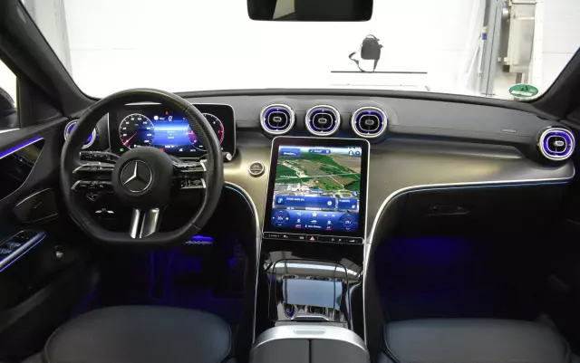 MERCEDES-BENZ Klasa C 200 d T 9G-TRONIC AMG Line