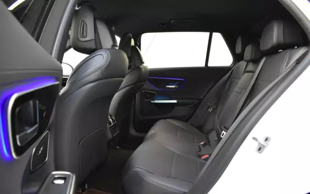 MERCEDES-BENZ Klasa C 200 d T 9G-TRONIC AMG Line