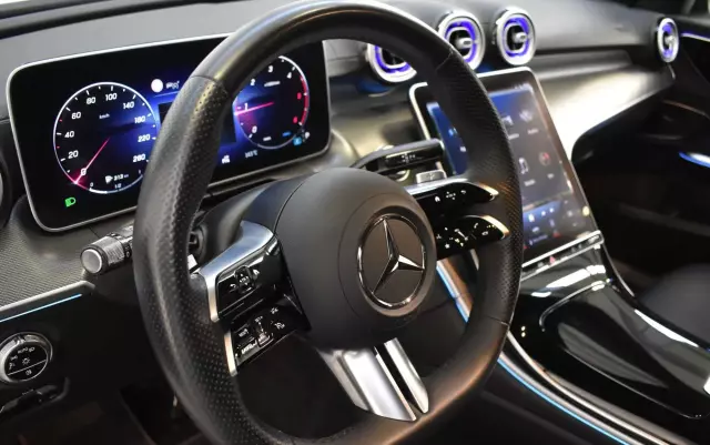 MERCEDES-BENZ Klasa C 200 d T 9G-TRONIC AMG Line