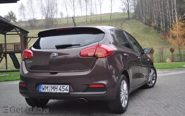 KIA Ceed 1.6 GDI Fifa World Cup Edition