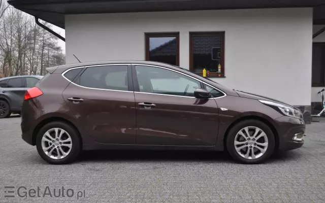 KIA Ceed 1.6 GDI Fifa World Cup Edition