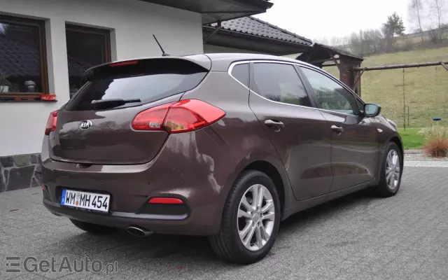 KIA Ceed 1.6 GDI Fifa World Cup Edition