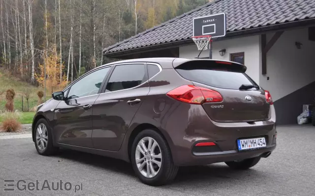 KIA Ceed 1.6 GDI Fifa World Cup Edition