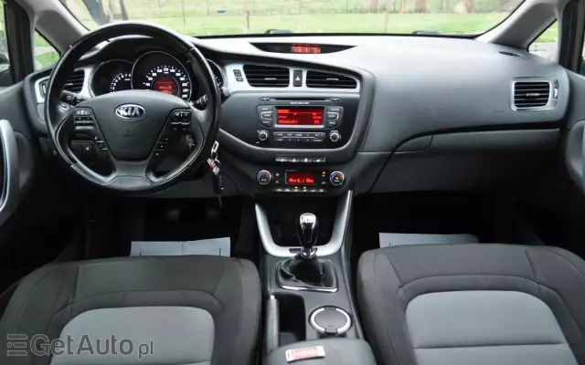 KIA Ceed 1.6 GDI Fifa World Cup Edition