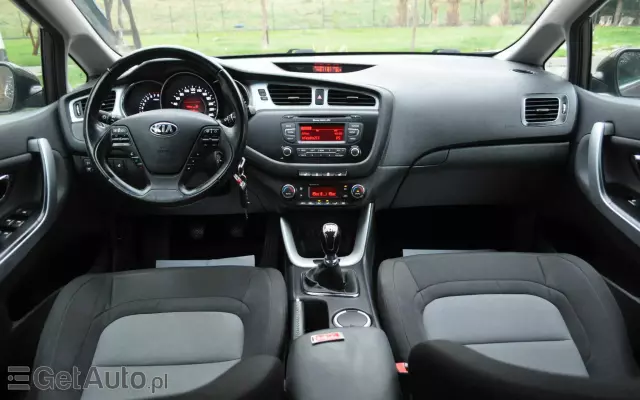 KIA Ceed 1.6 GDI Fifa World Cup Edition