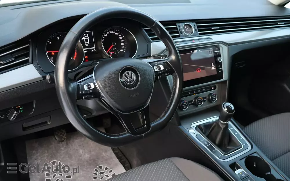 VOLKSWAGEN Passat 1.6 TDI BMT Comfortline