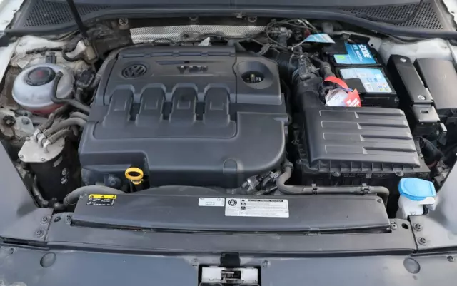 VOLKSWAGEN Passat 1.6 TDI BMT Comfortline