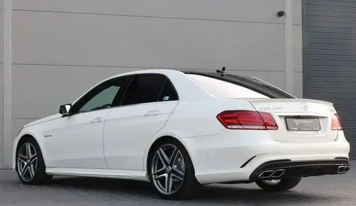 MERCEDES-BENZ Klasa E 63 AMG  