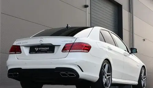 MERCEDES-BENZ Klasa E 63 AMG  