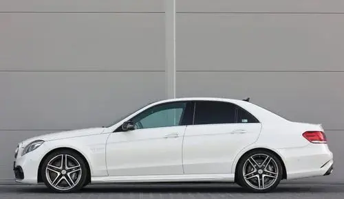 MERCEDES-BENZ Klasa E 63 AMG  