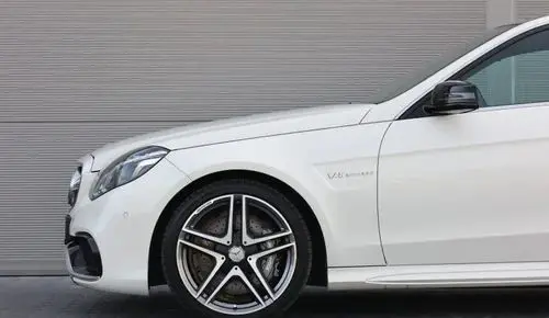 MERCEDES-BENZ Klasa E 63 AMG  