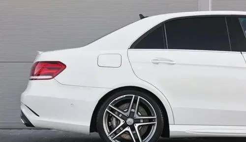 MERCEDES-BENZ Klasa E 63 AMG  