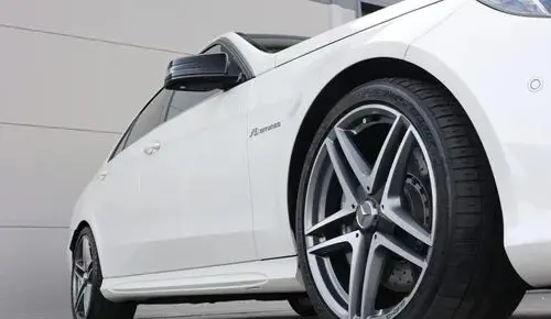 MERCEDES-BENZ Klasa E 63 AMG  