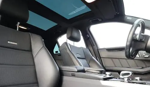 MERCEDES-BENZ Klasa E 63 AMG  